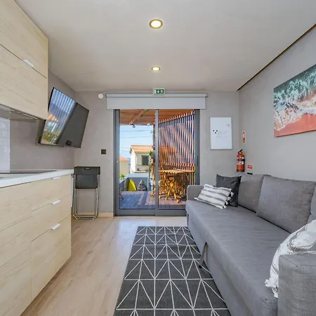 Dom wakacyjny Modernes Studio- Terrasse Mit Meerblick Und Zugang Zur Brandung By Interhome São Vicente