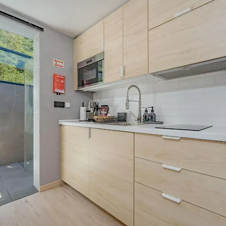 Modernes Studio- Terrasse Mit Meerblick Und Zugang Zur Brandung By Interhome São Vicente