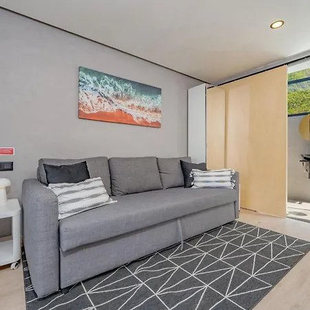 Modernes Studio- Terrasse Mit Meerblick Und Zugang Zur Brandung By Interhome *